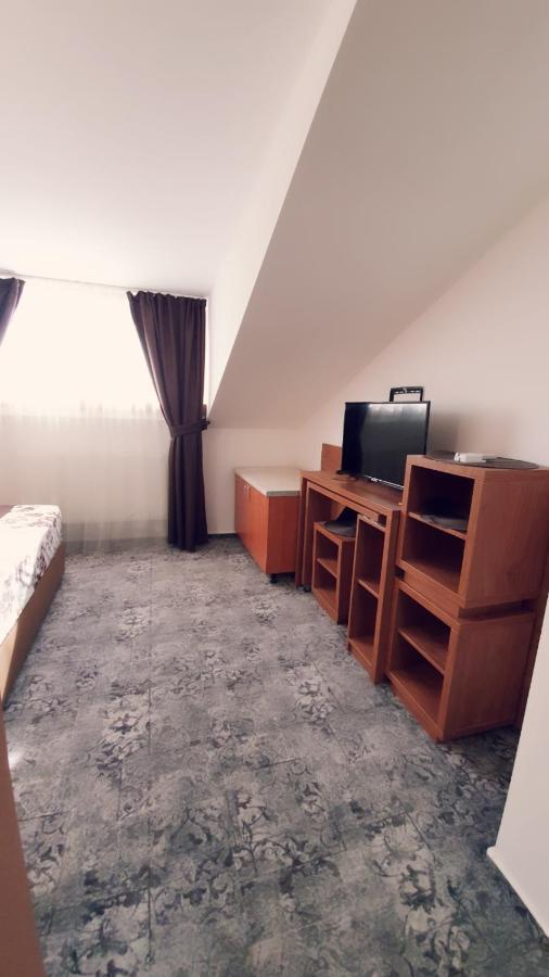 Stay Inn Rediu Valea Lupului  Экстерьер фото