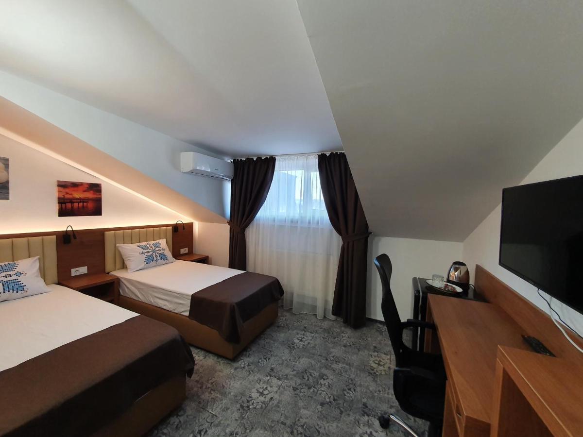 Stay Inn Rediu Valea Lupului  Экстерьер фото