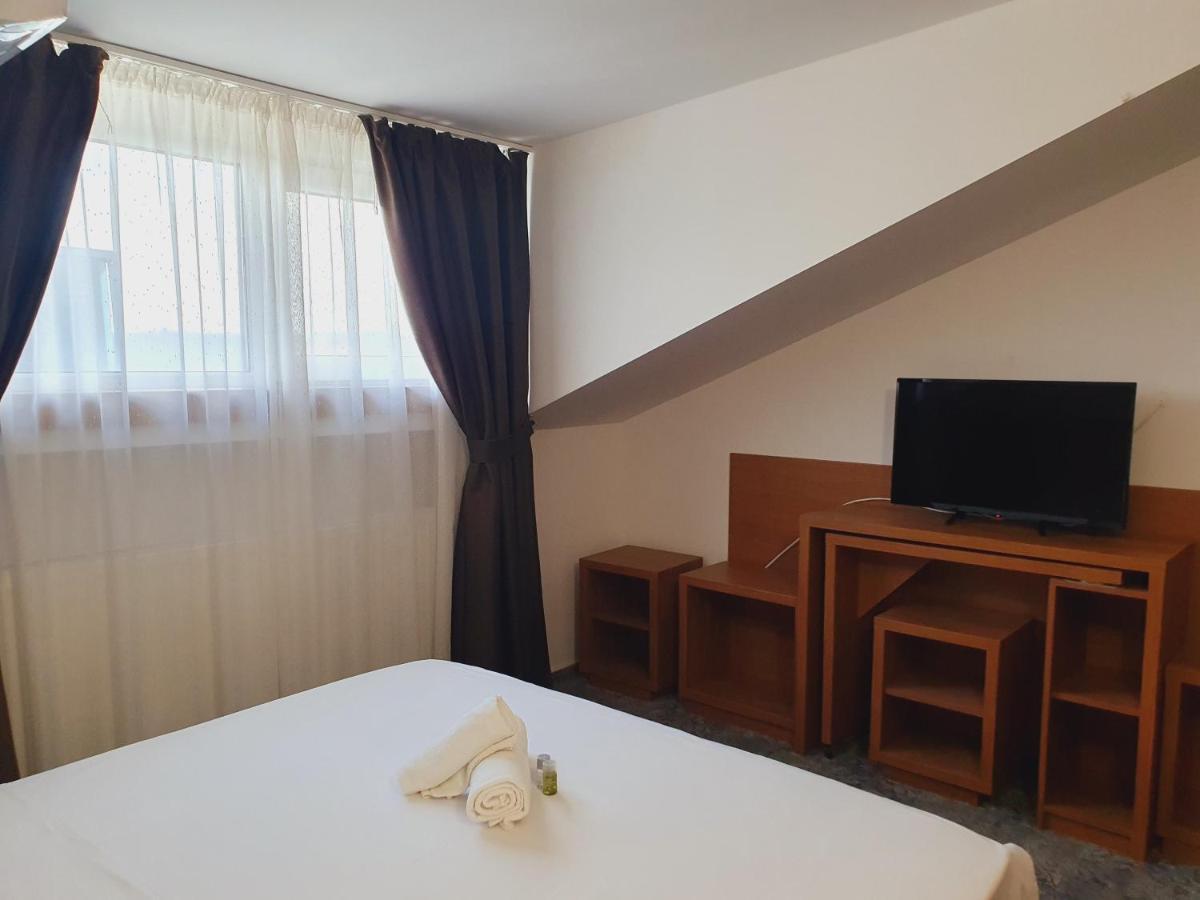 Stay Inn Rediu Valea Lupului  Экстерьер фото