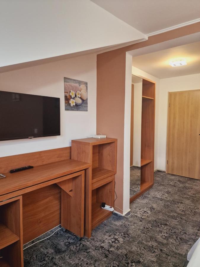 Stay Inn Rediu Valea Lupului  Экстерьер фото
