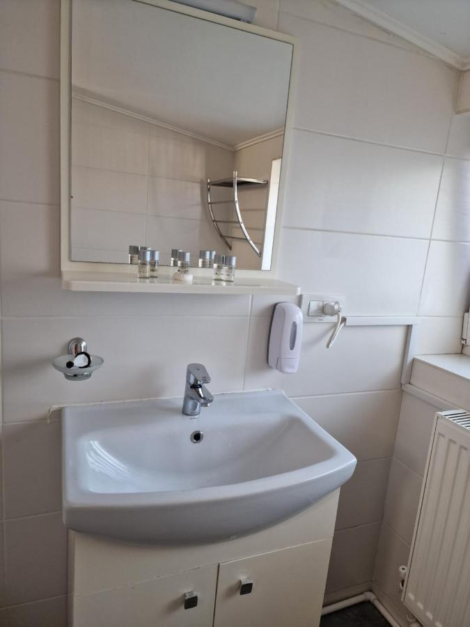 Stay Inn Rediu Valea Lupului  Экстерьер фото